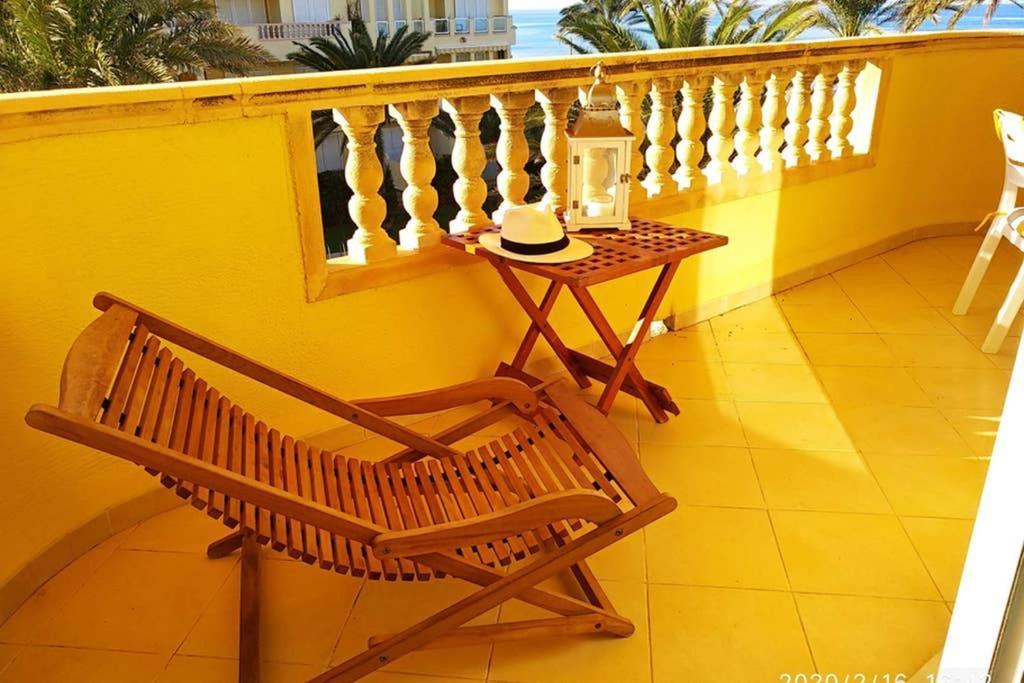 Estupendo Apartamento En Primera Linea De Playa Y Con Vistas Al Mar Dénia Buitenkant foto