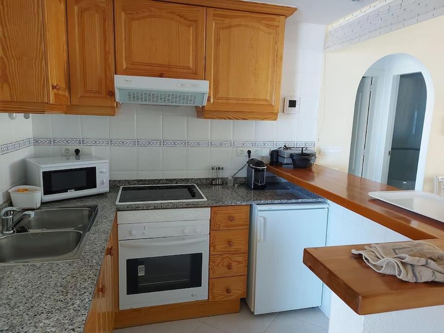 Estupendo Apartamento En Primera Linea De Playa Y Con Vistas Al Mar Dénia Buitenkant foto